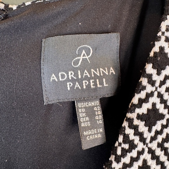 Adrianna Papell Geometric V Neck Textured Sheath Dress Black White 10 - Picture 5 of 9